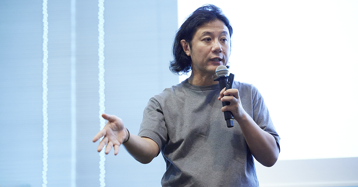 先効果・後効率 主義の経営 I 企業は腰できまる 会議室を出よ、世界中を飛び回れ」 知の探索が進まない企業に向けた